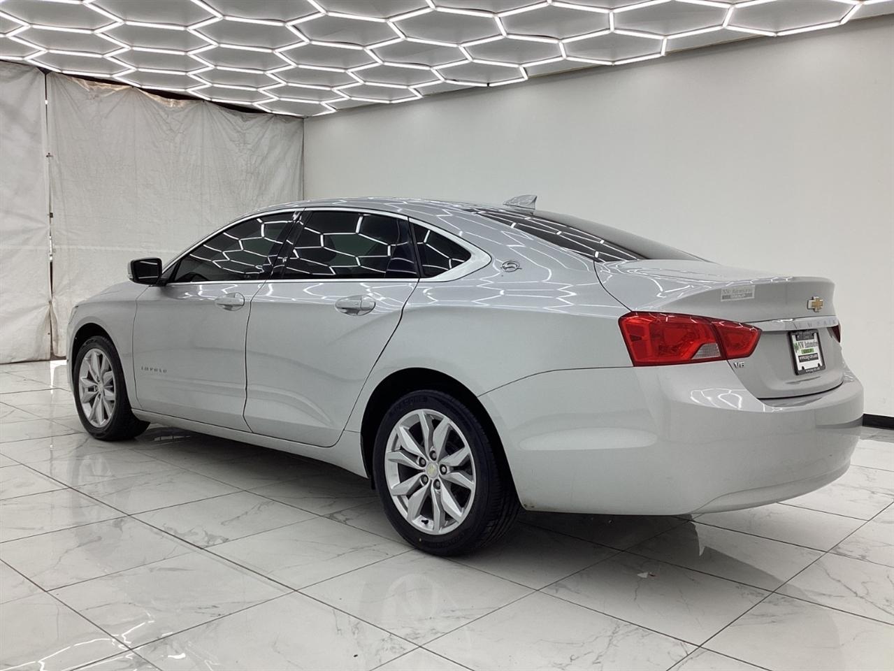 Chevrolet Impala 4dr Sdn LT w/1LT 2018