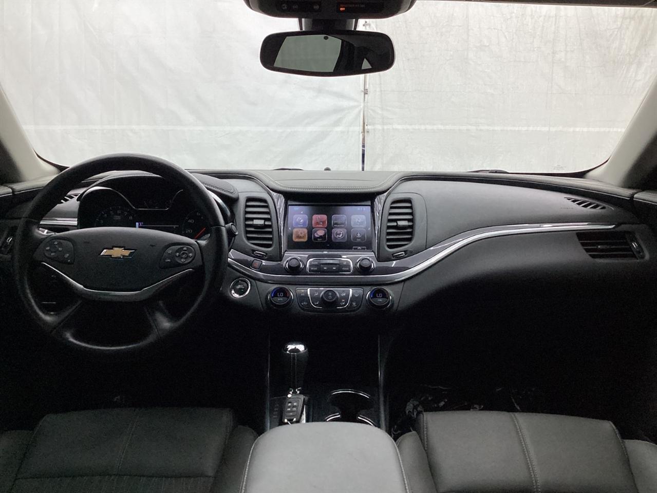 Chevrolet Impala 4dr Sdn LT w/1LT 2018