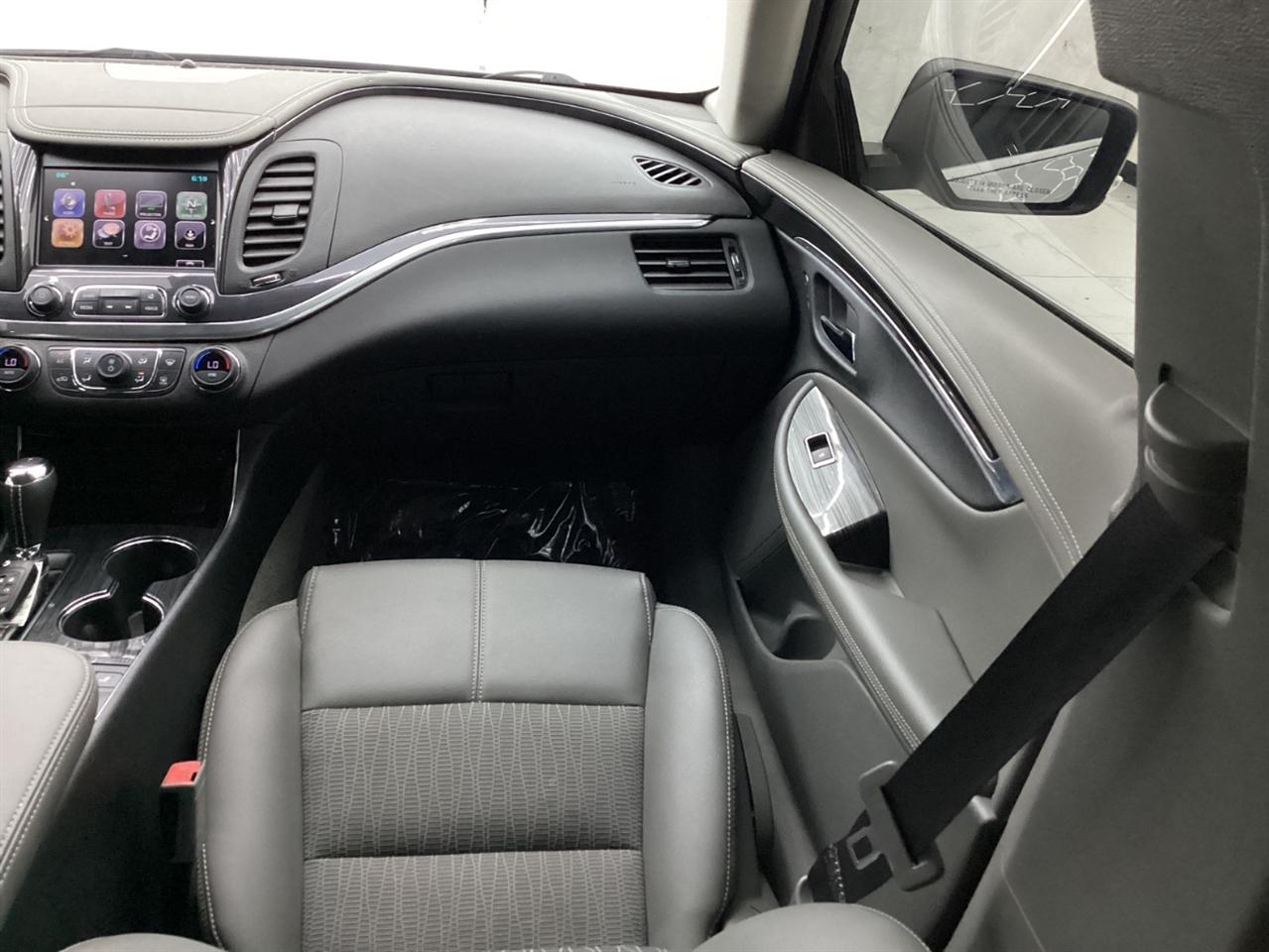 Chevrolet Impala 4dr Sdn LT w/1LT 2018