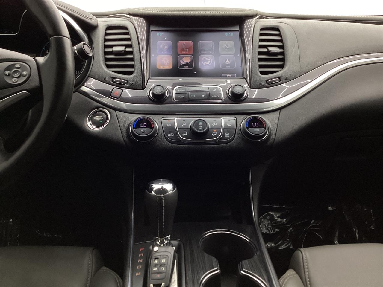 Chevrolet Impala 4dr Sdn LT w/1LT 2018