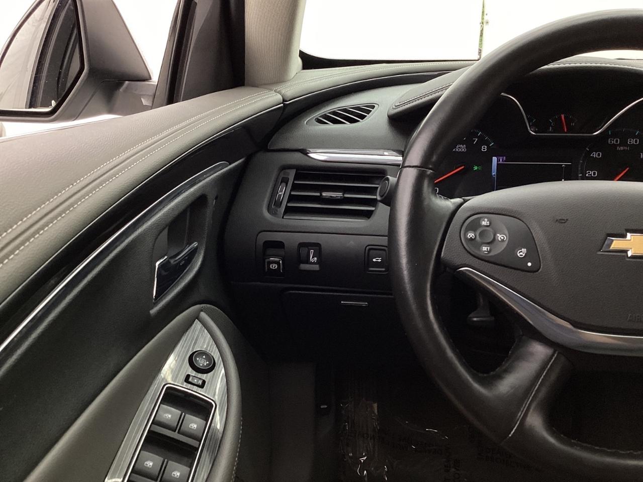 Chevrolet Impala 4dr Sdn LT w/1LT 2018