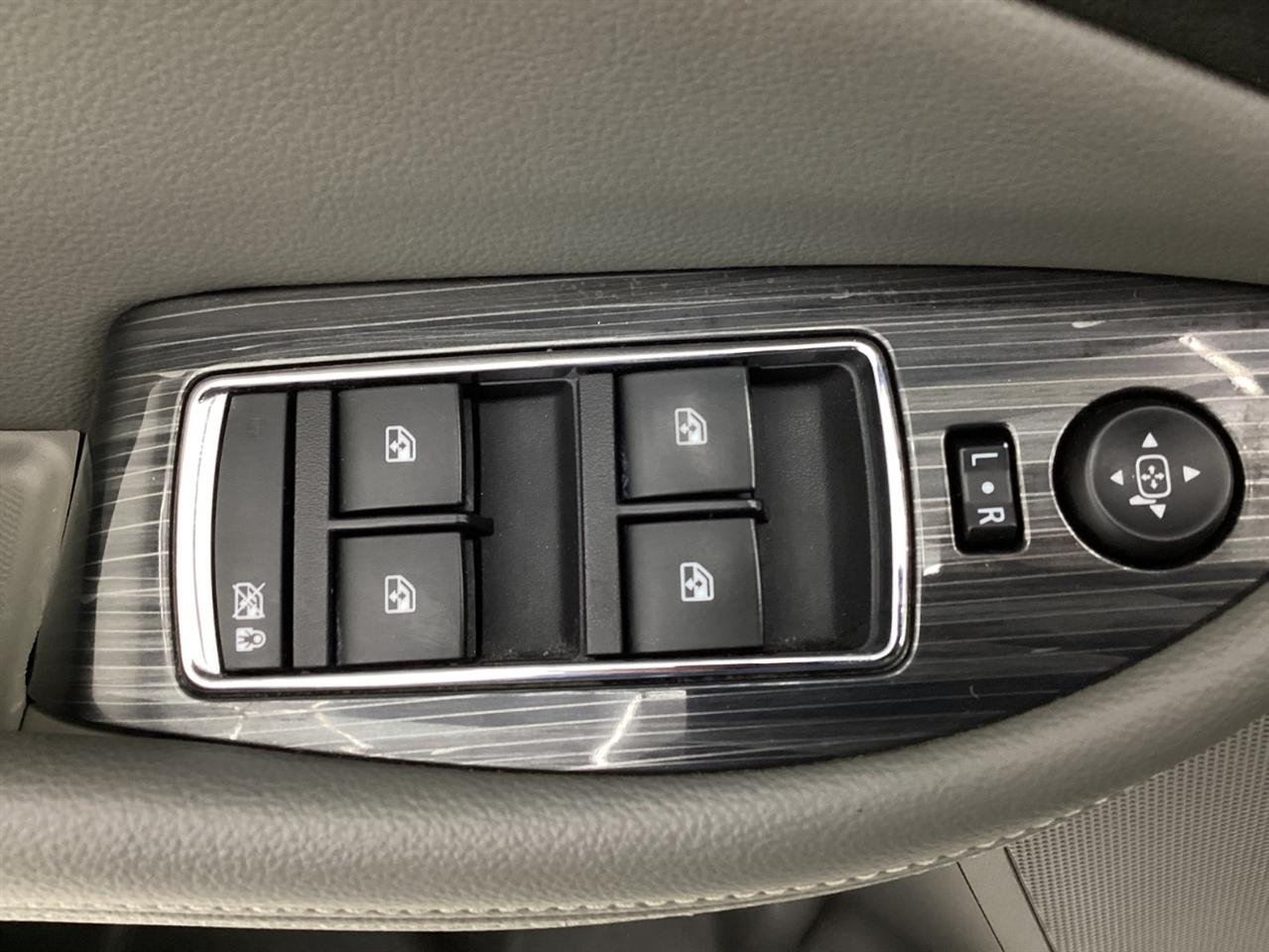 Chevrolet Impala 4dr Sdn LT w/1LT 2018