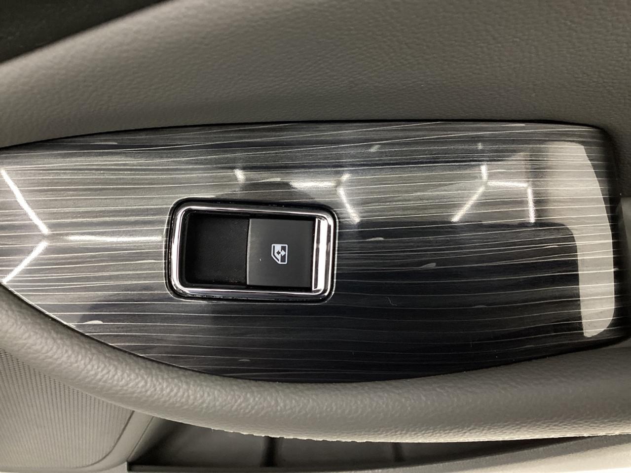 Chevrolet Impala 4dr Sdn LT w/1LT 2018