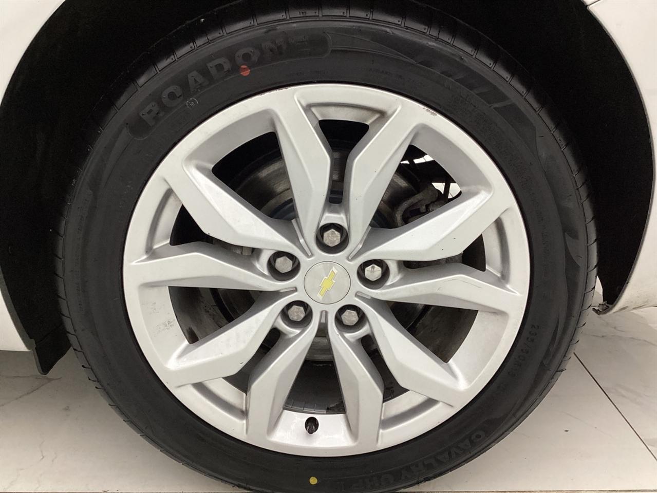 Chevrolet Impala 4dr Sdn LT w/1LT 2018