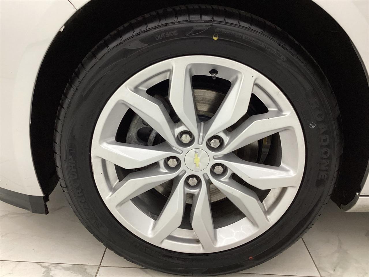 Chevrolet Impala 4dr Sdn LT w/1LT 2018