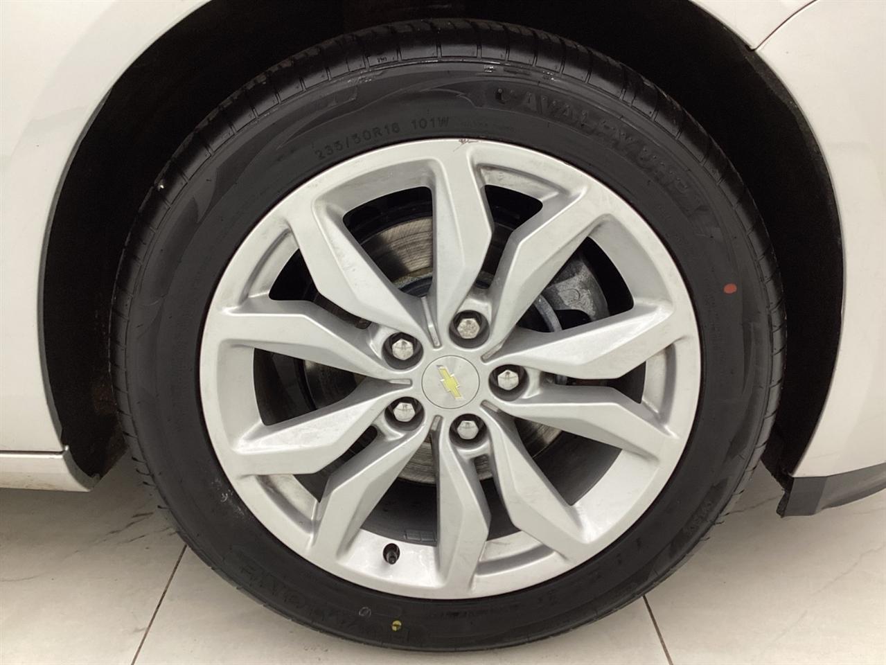 Chevrolet Impala 4dr Sdn LT w/1LT 2018