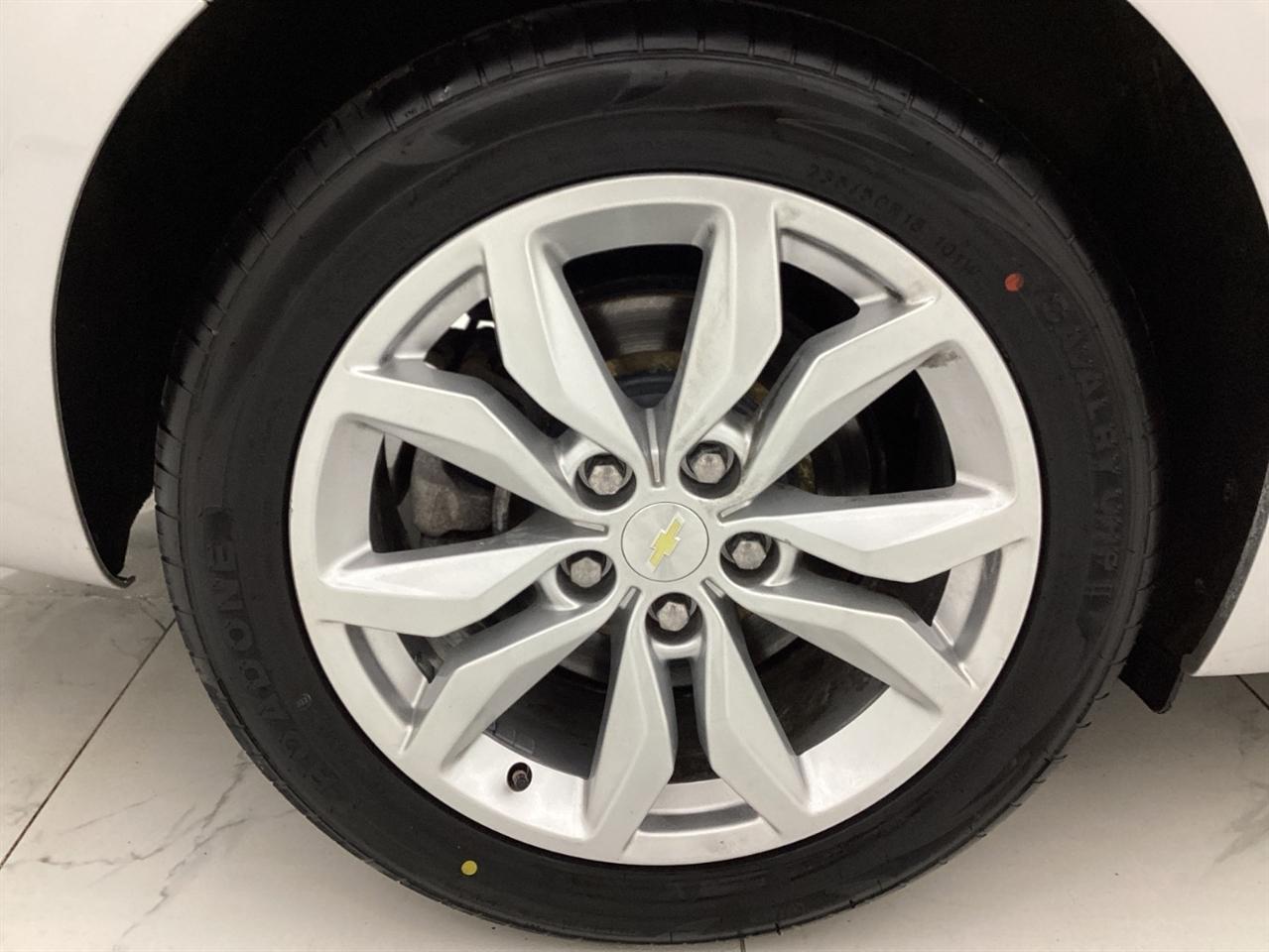 Chevrolet Impala 4dr Sdn LT w/1LT 2018