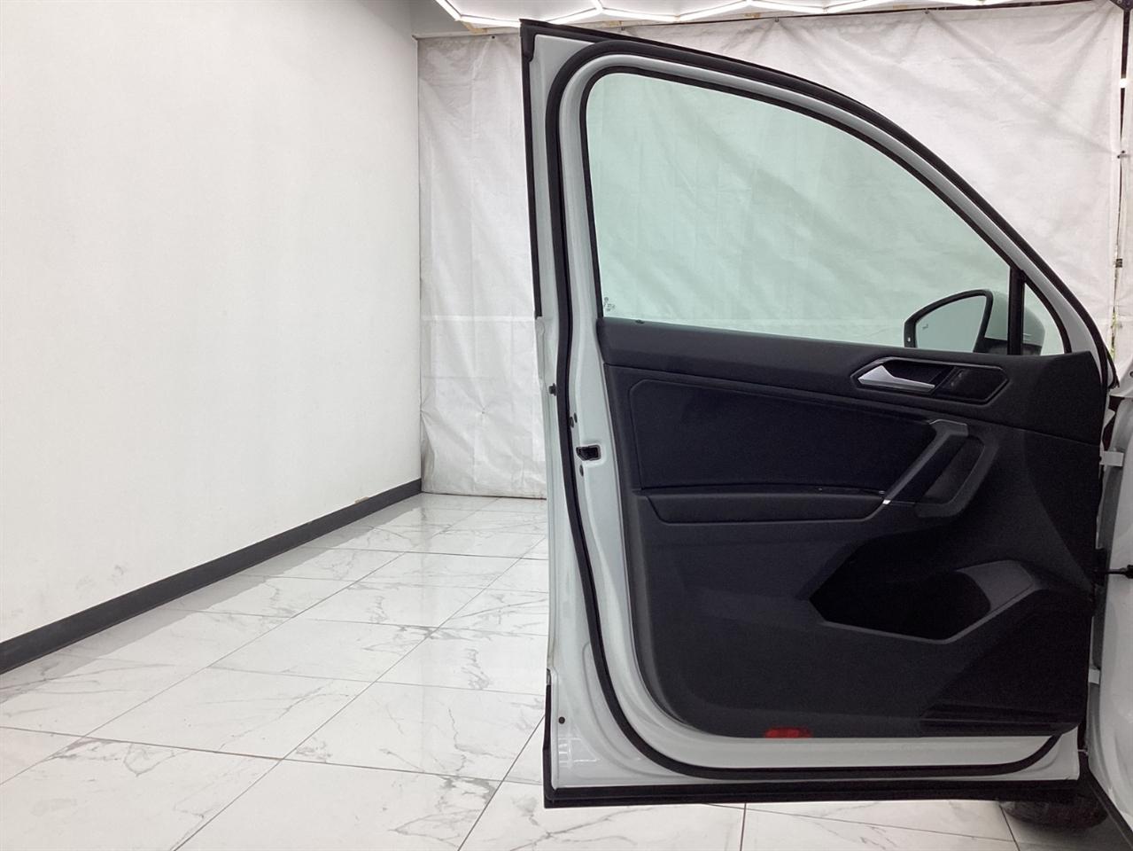 Volkswagen Tiguan 2.0T SEL 4MOTION 2018