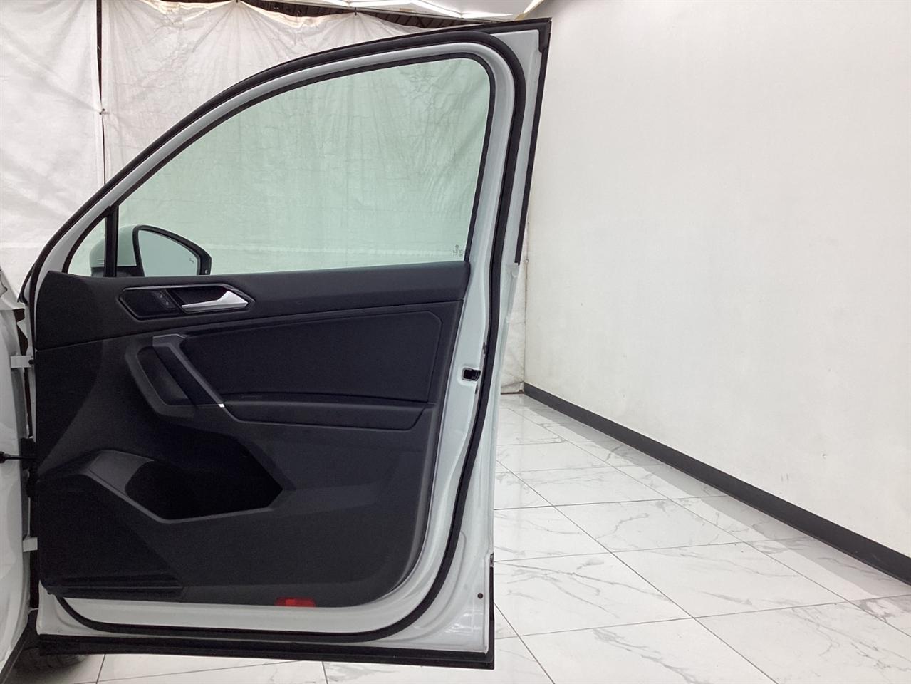 Volkswagen Tiguan 2.0T SEL 4MOTION 2018