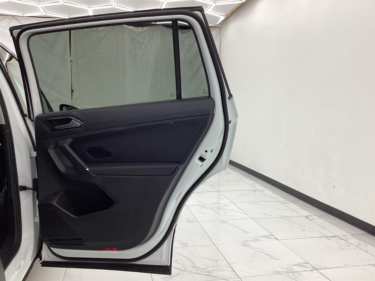Volkswagen Tiguan 2.0T SEL 4MOTION 2018