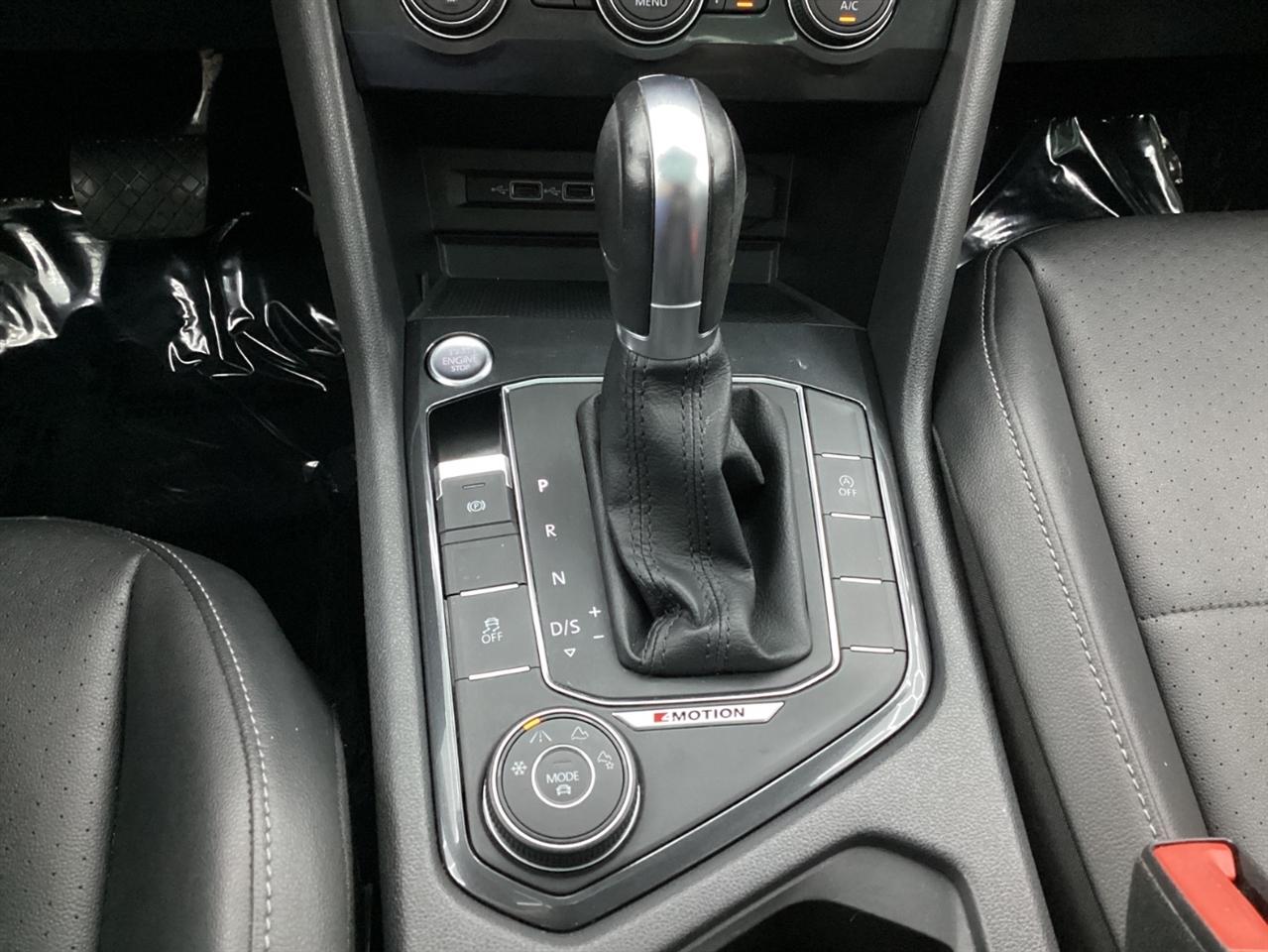 Volkswagen Tiguan 2.0T SEL 4MOTION 2018
