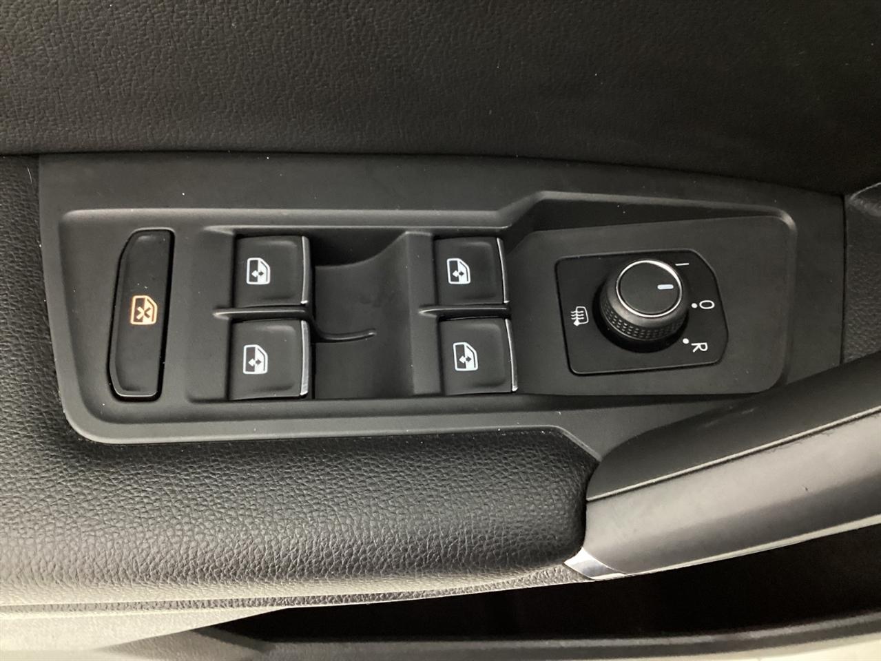 Volkswagen Tiguan 2.0T SEL 4MOTION 2018