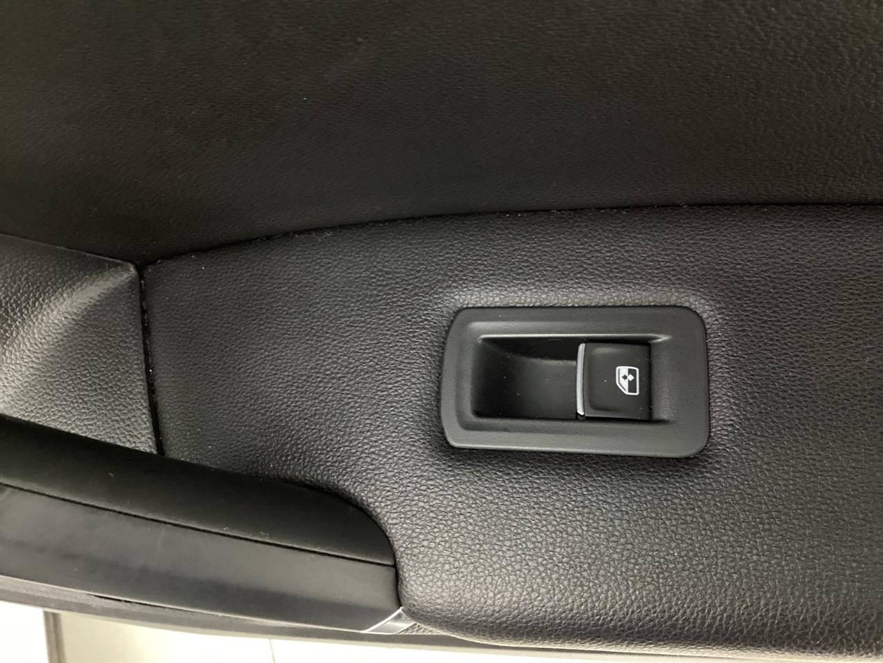 Volkswagen Tiguan 2.0T SEL 4MOTION 2018