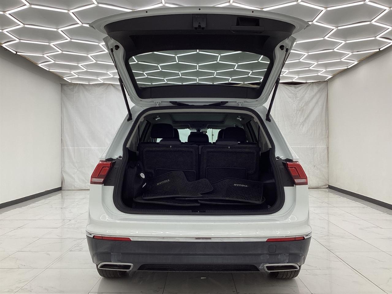 Volkswagen Tiguan 2.0T SEL 4MOTION 2018
