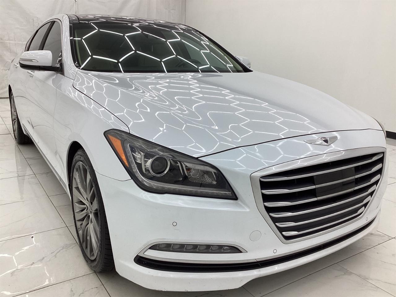 Hyundai Genesis 4dr Sdn V8 5.0L RWD 2015