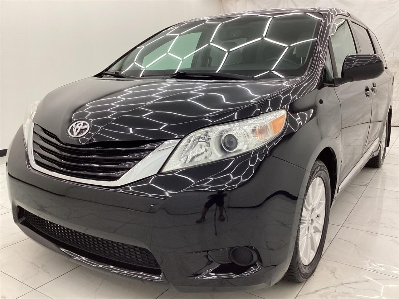2015 Toyota Sienna 5dr 7-Pass Van LE AWD (Natl)