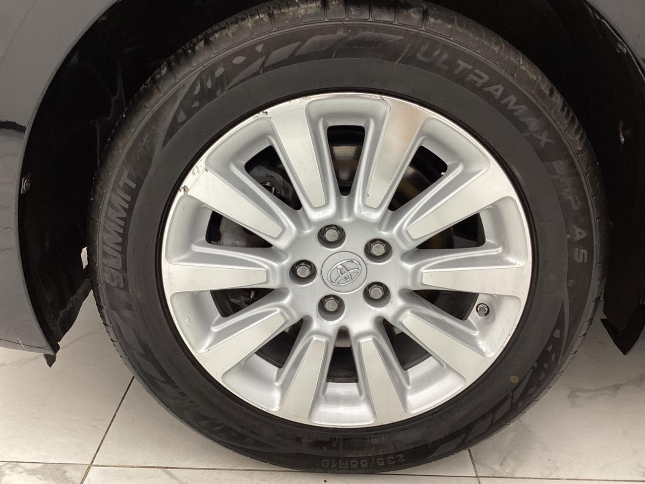 Toyota Sienna 5dr 7-Pass Van LE AWD (Natl) 2015