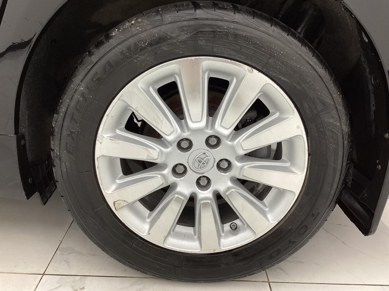 Toyota Sienna 5dr 7-Pass Van LE AWD (Natl) 2015