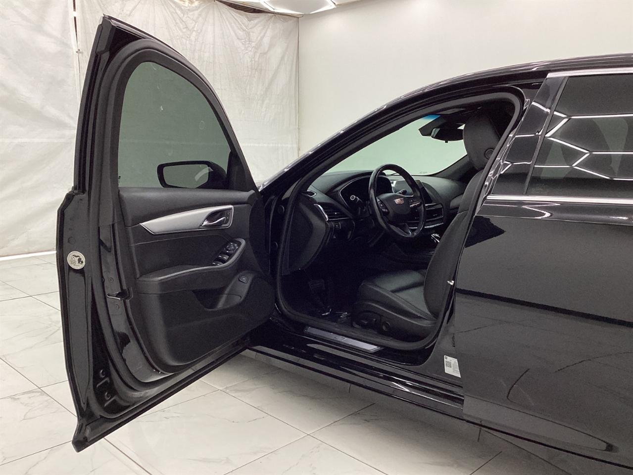 Cadillac CT5 4dr Sdn Luxury 2021
