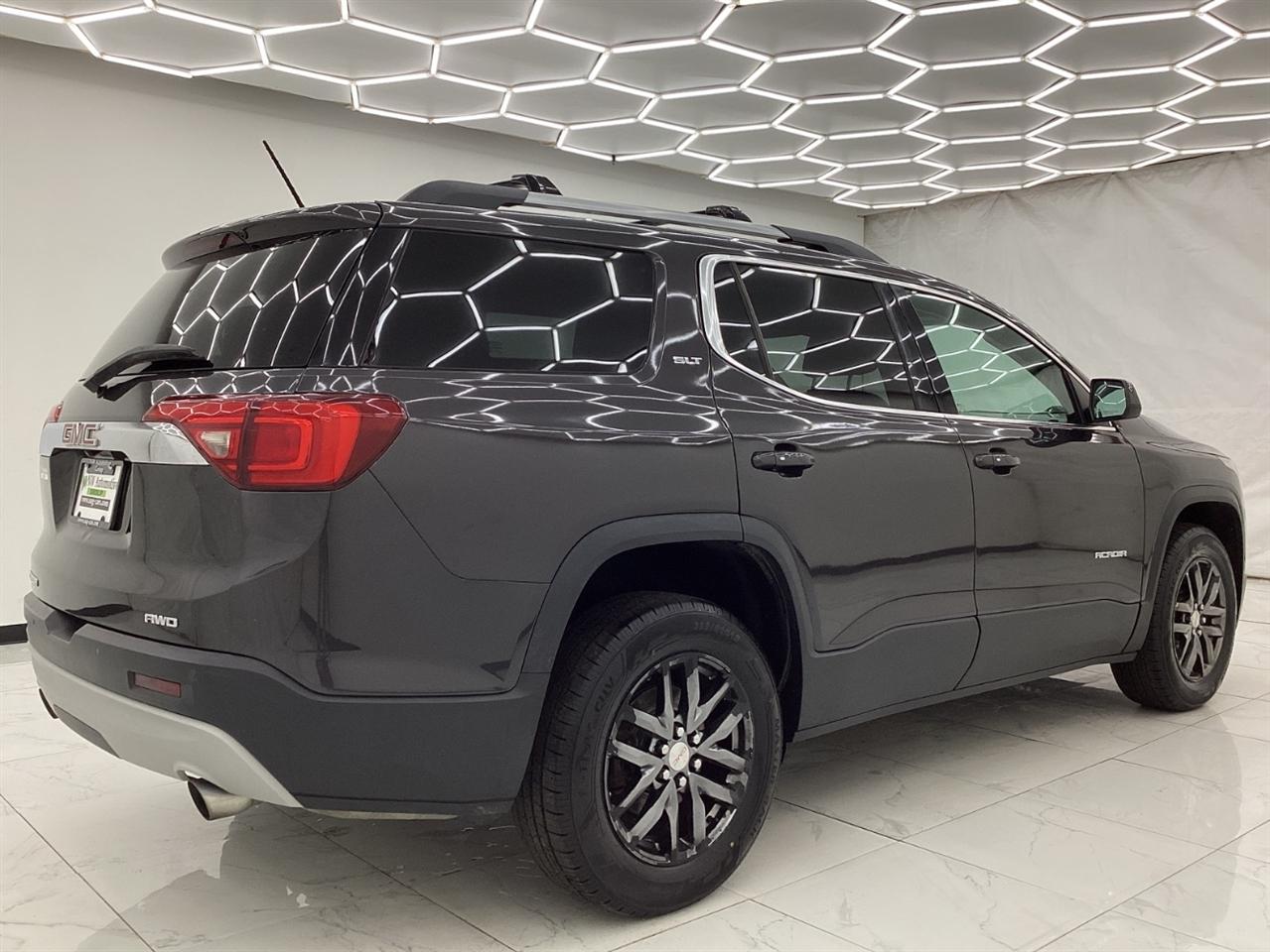 GMC Acadia AWD 4dr SLT w/SLT-1 2017