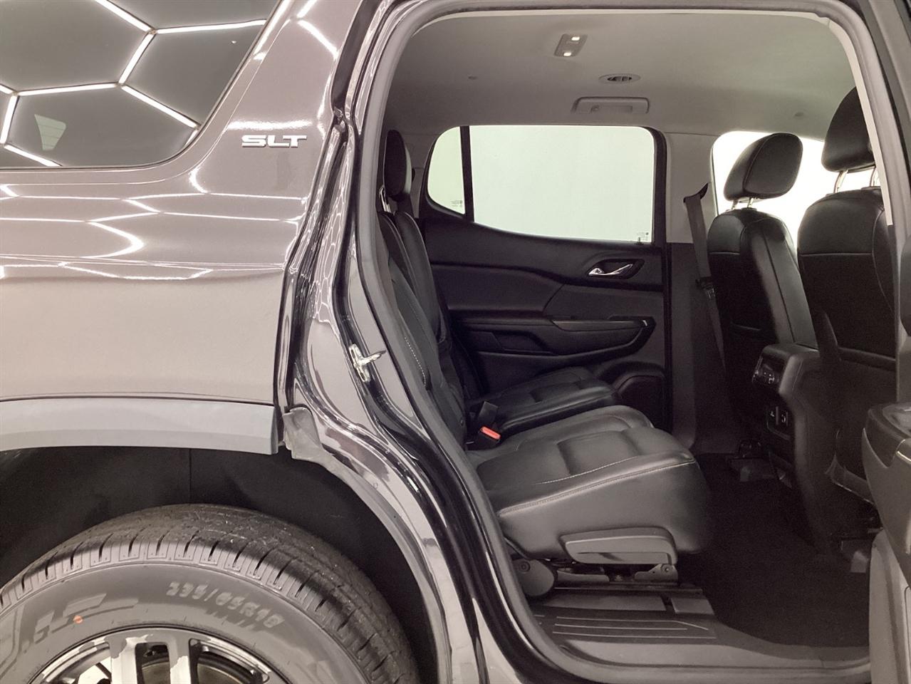 GMC Acadia AWD 4dr SLT w/SLT-1 2017