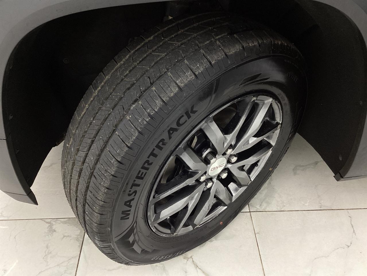 GMC Acadia AWD 4dr SLT w/SLT-1 2017