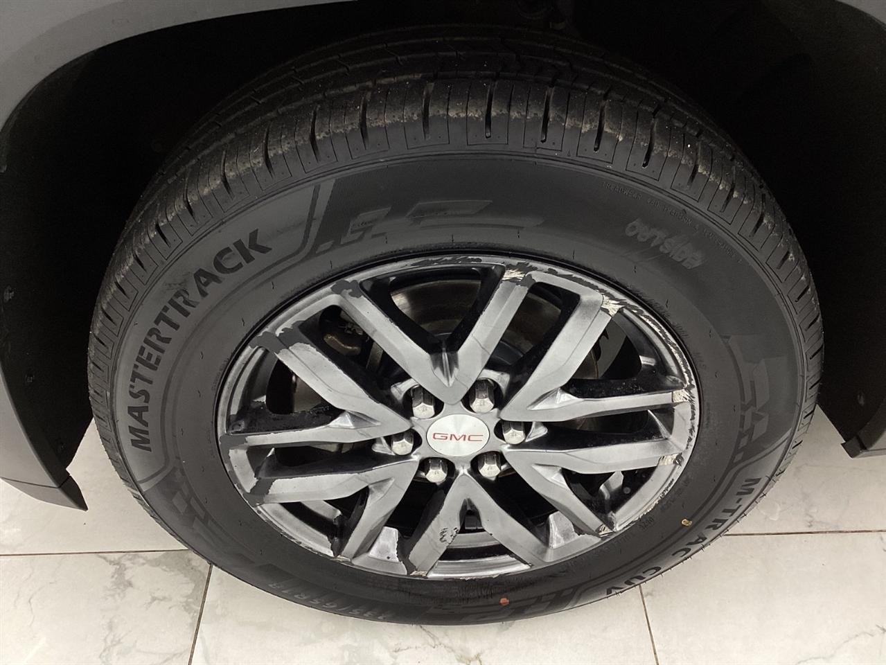 GMC Acadia AWD 4dr SLT w/SLT-1 2017
