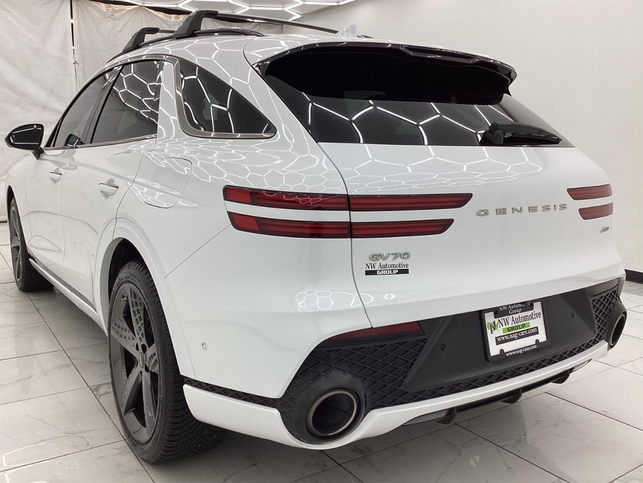 Genesis GV70 2.5T AWD 2023