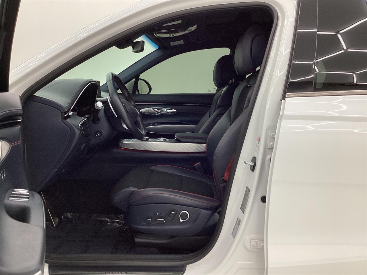 Genesis GV70 2.5T AWD 2023
