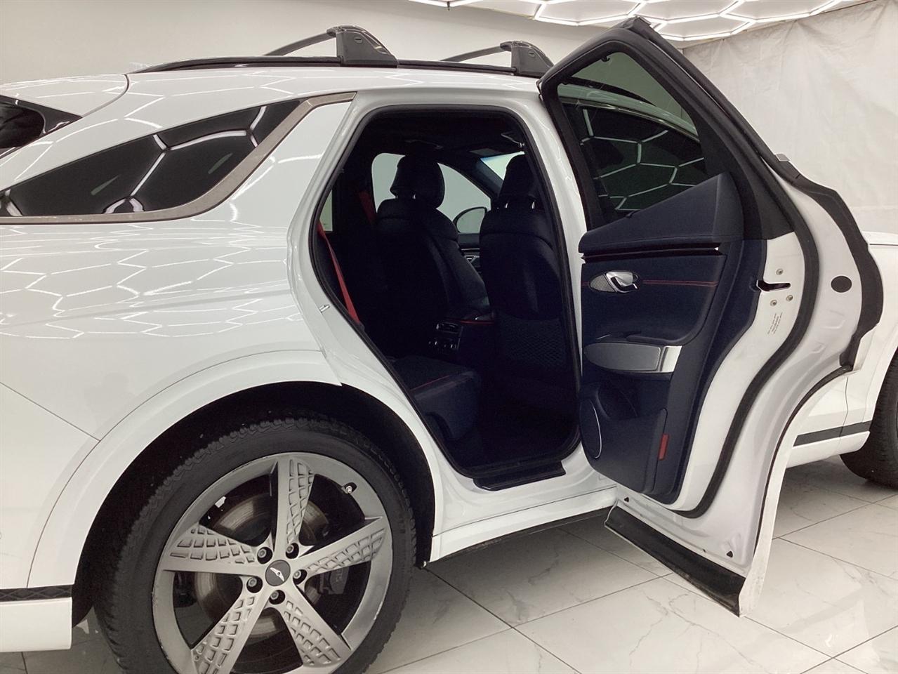 Genesis GV70 2.5T AWD 2023
