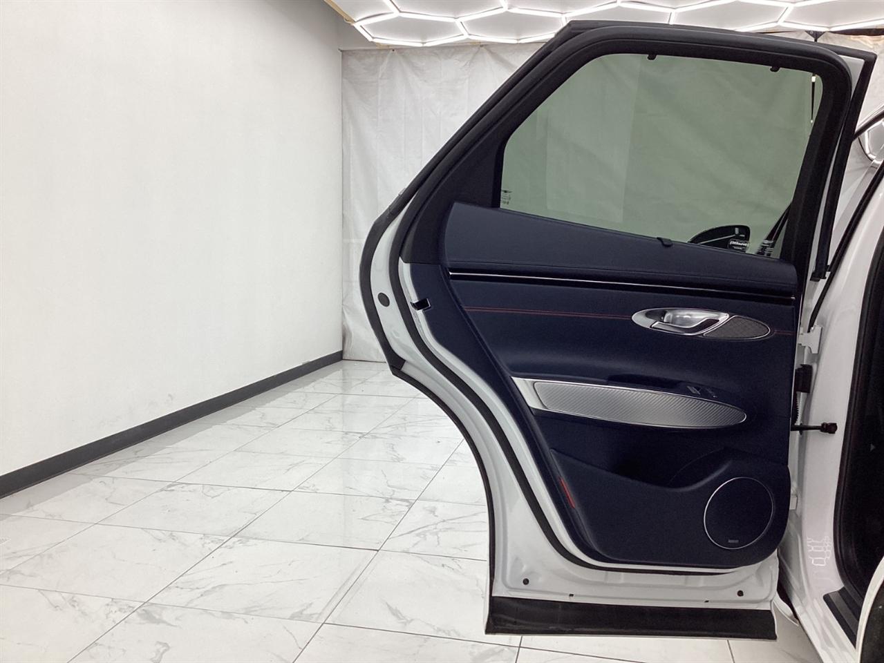 Genesis GV70 2.5T AWD 2023