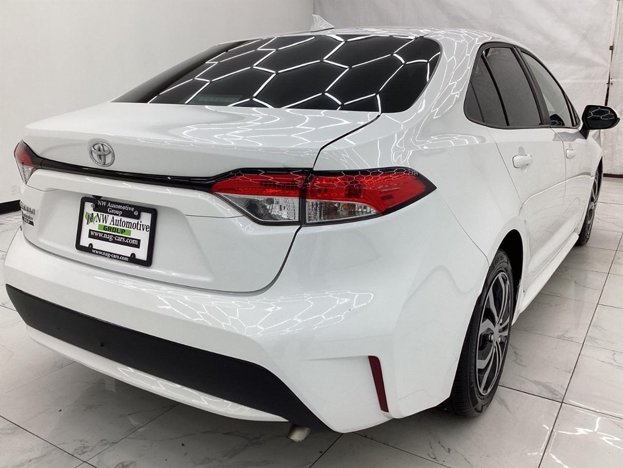Toyota Corolla LE CVT (Natl) 2020