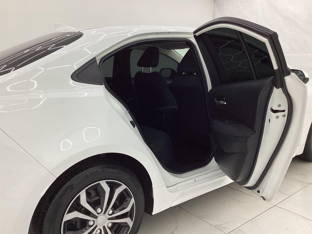 Toyota Corolla LE CVT (Natl) 2020