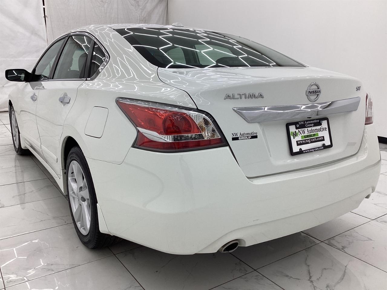 Nissan Altima 4dr Sdn I4 2.5 SV 2015