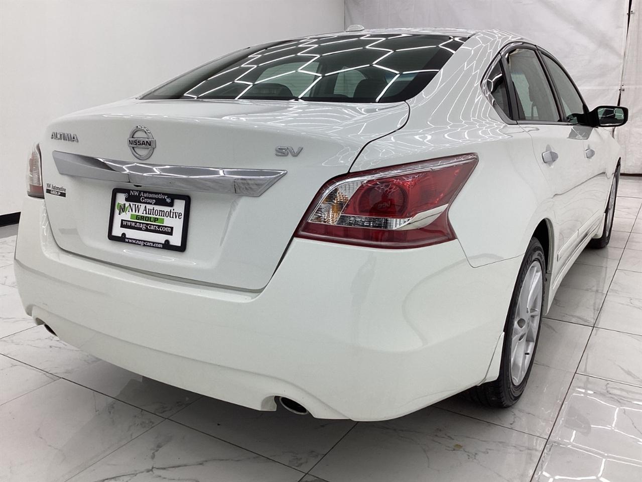Nissan Altima 4dr Sdn I4 2.5 SV 2015