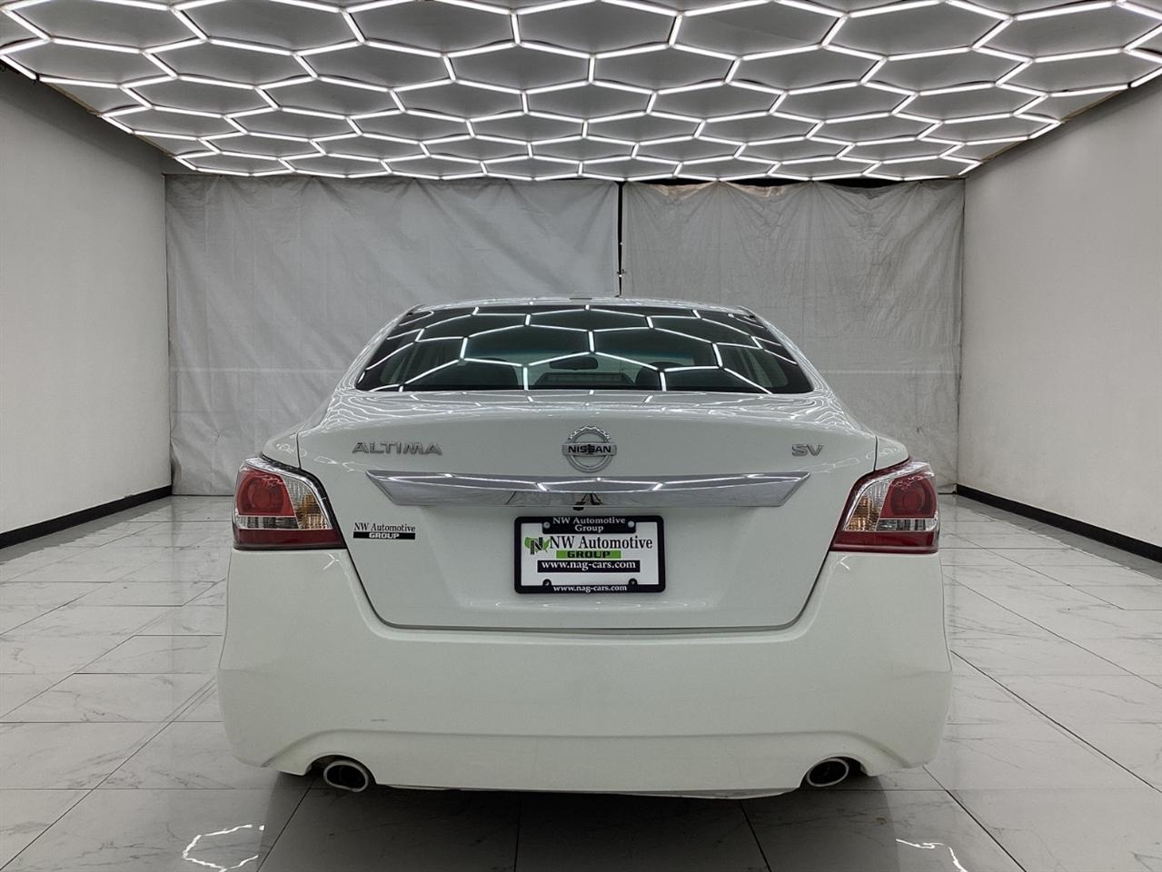 Nissan Altima 4dr Sdn I4 2.5 SV 2015
