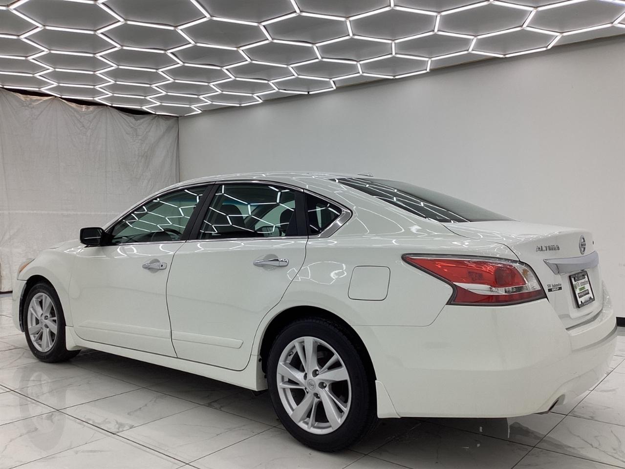 Nissan Altima 4dr Sdn I4 2.5 SV 2015