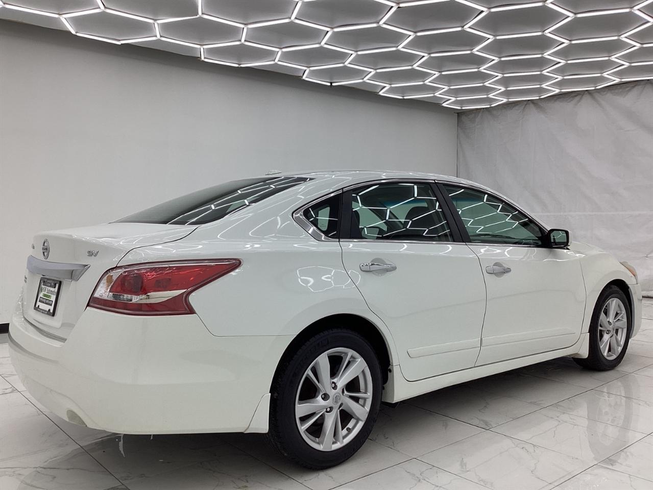 Nissan Altima 4dr Sdn I4 2.5 SV 2015
