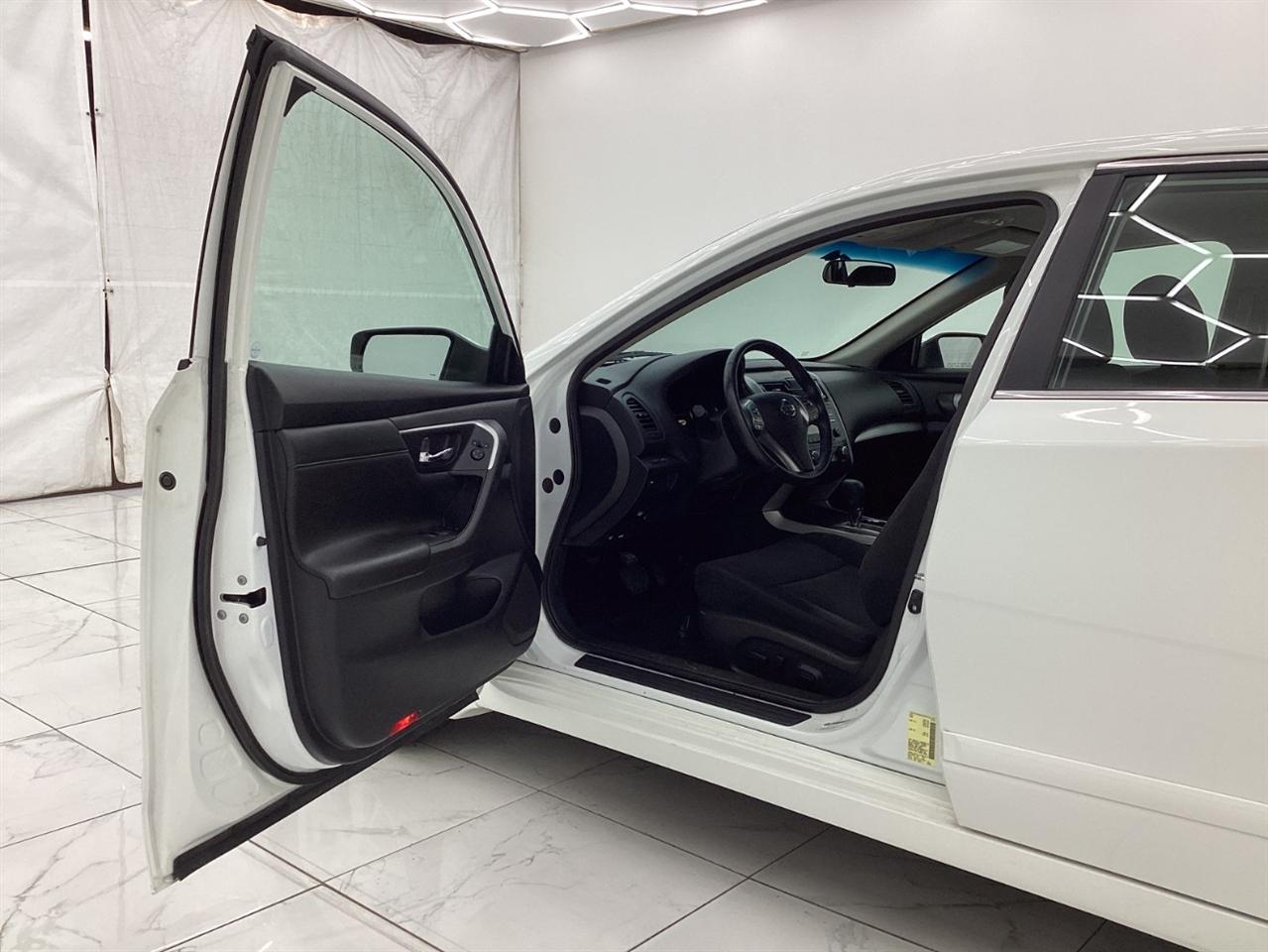 Nissan Altima 4dr Sdn I4 2.5 SV 2015