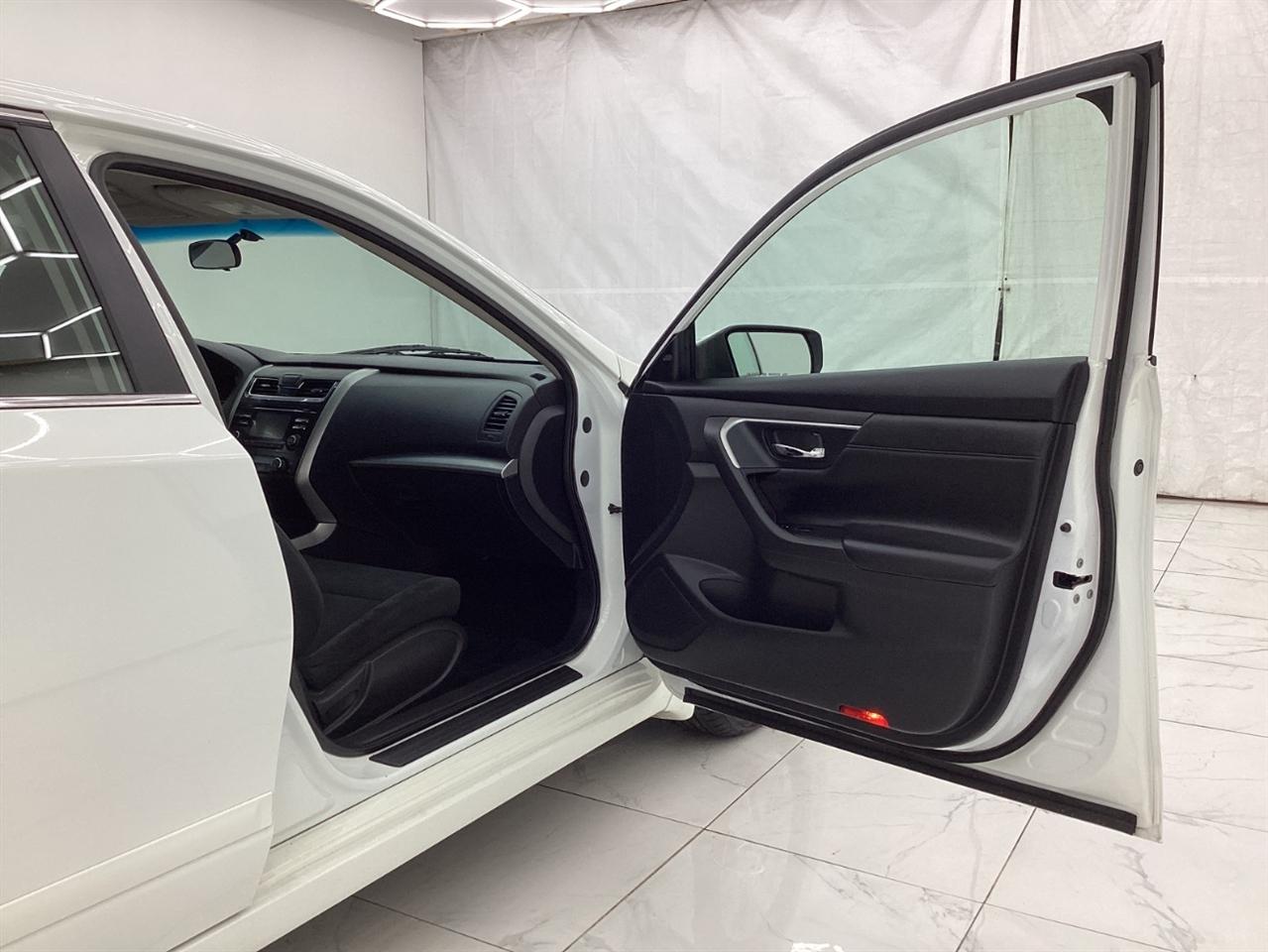 Nissan Altima 4dr Sdn I4 2.5 SV 2015