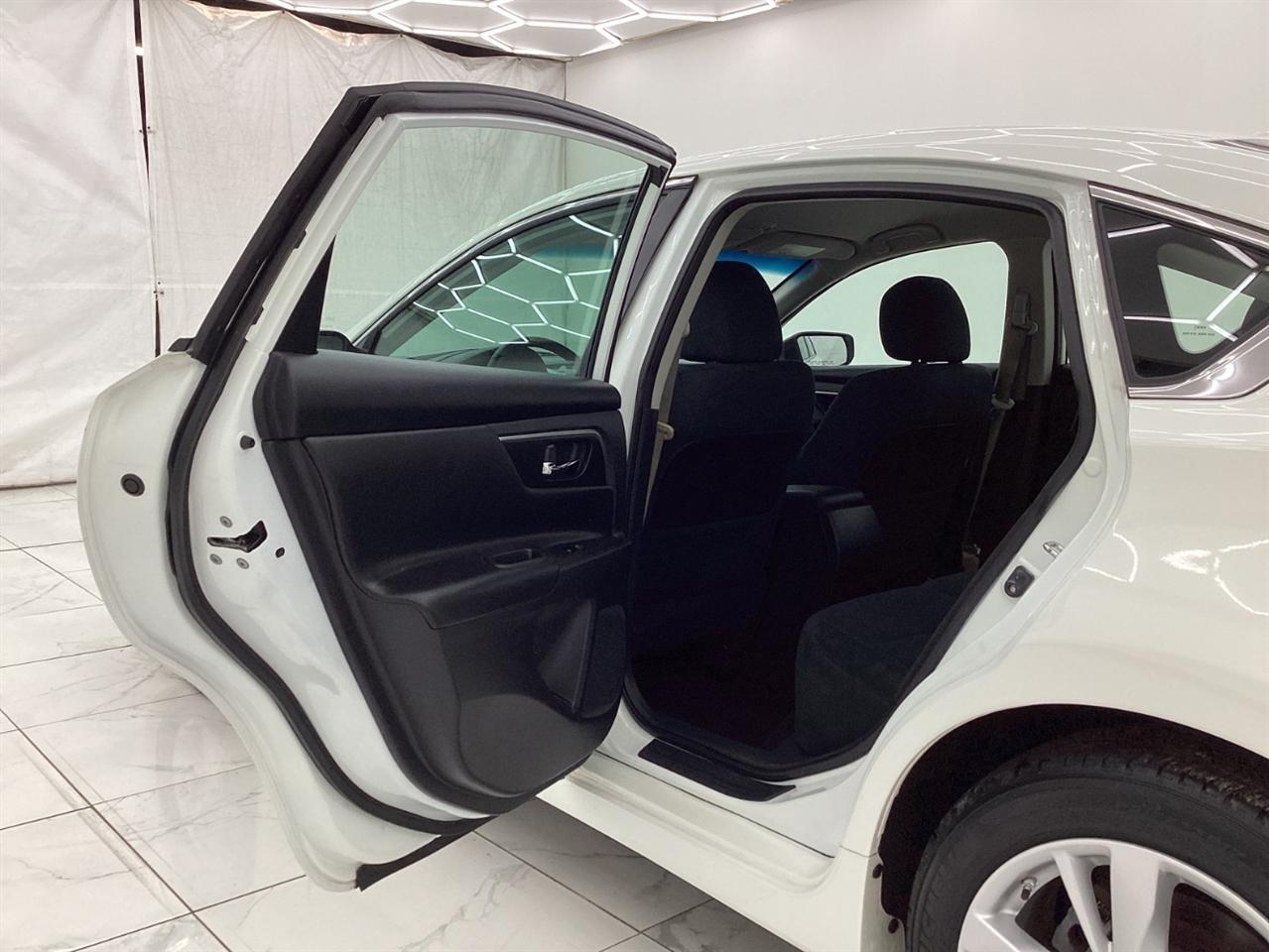 Nissan Altima 4dr Sdn I4 2.5 SV 2015