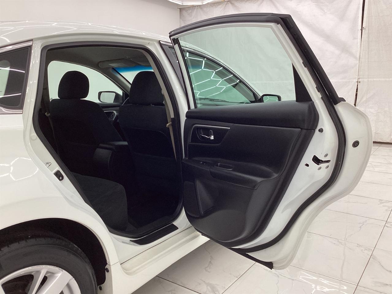 Nissan Altima 4dr Sdn I4 2.5 SV 2015