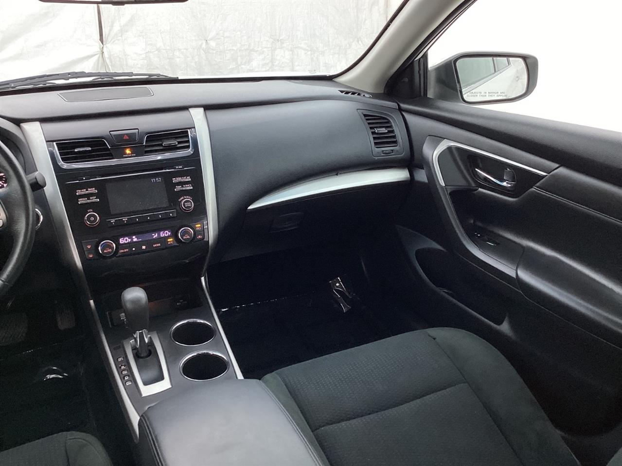 Nissan Altima 4dr Sdn I4 2.5 SV 2015
