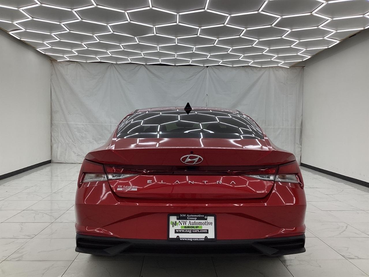 Hyundai Elantra SEL IVT 2022