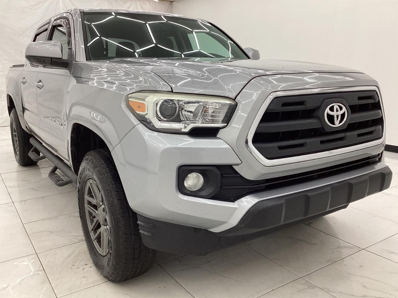 Toyota Tacoma SR5 Double Cab 5' Bed I4 4x2 AT (Natl) 2017