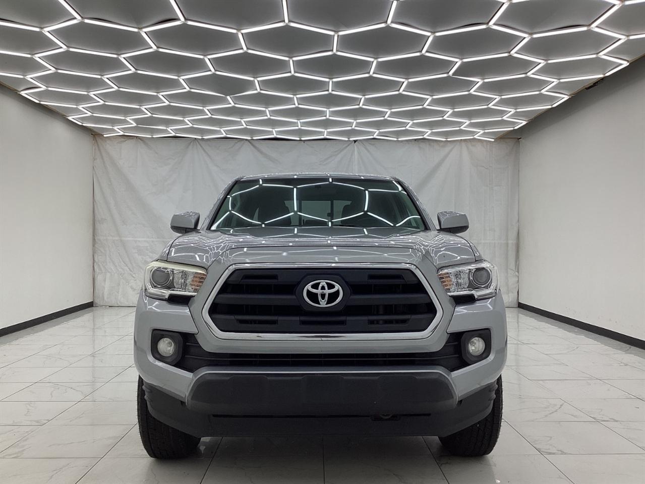 Toyota Tacoma SR5 Double Cab 5' Bed I4 4x2 AT (Natl) 2017