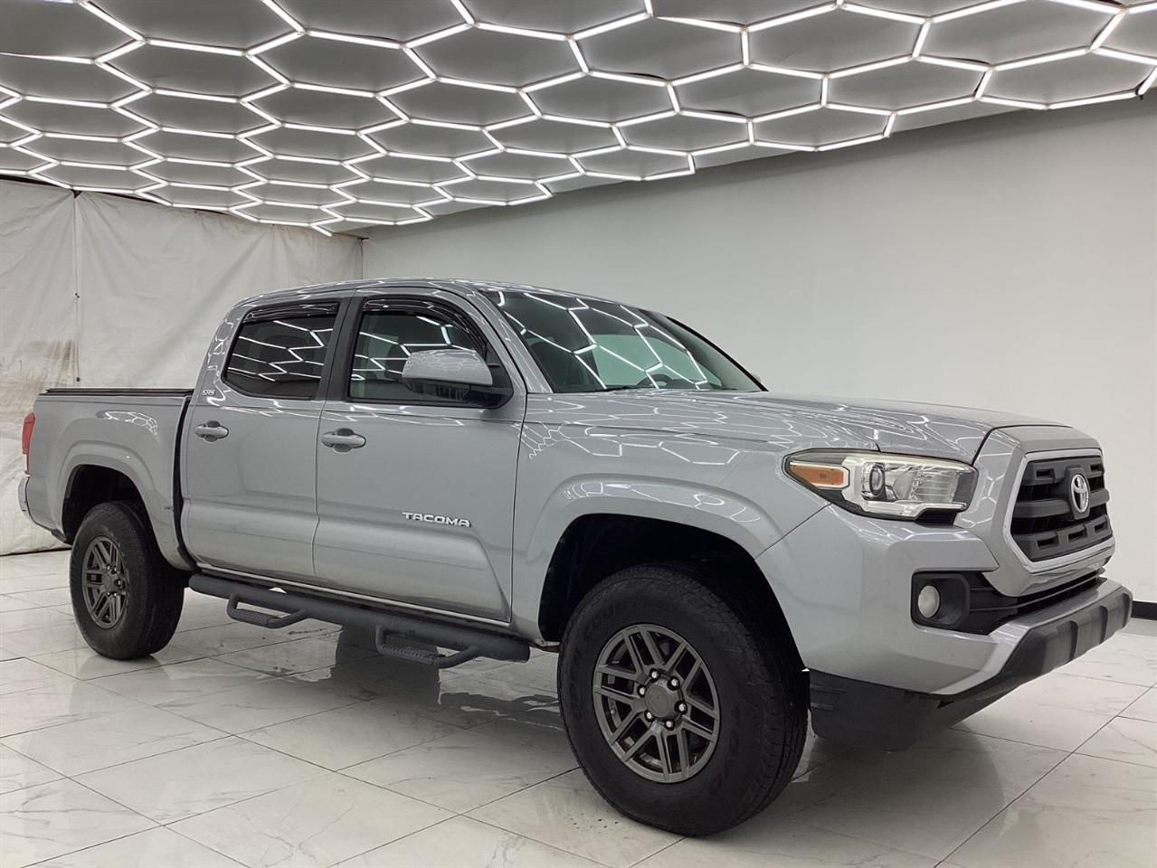 Toyota Tacoma SR5 Double Cab 5' Bed I4 4x2 AT (Natl) 2017