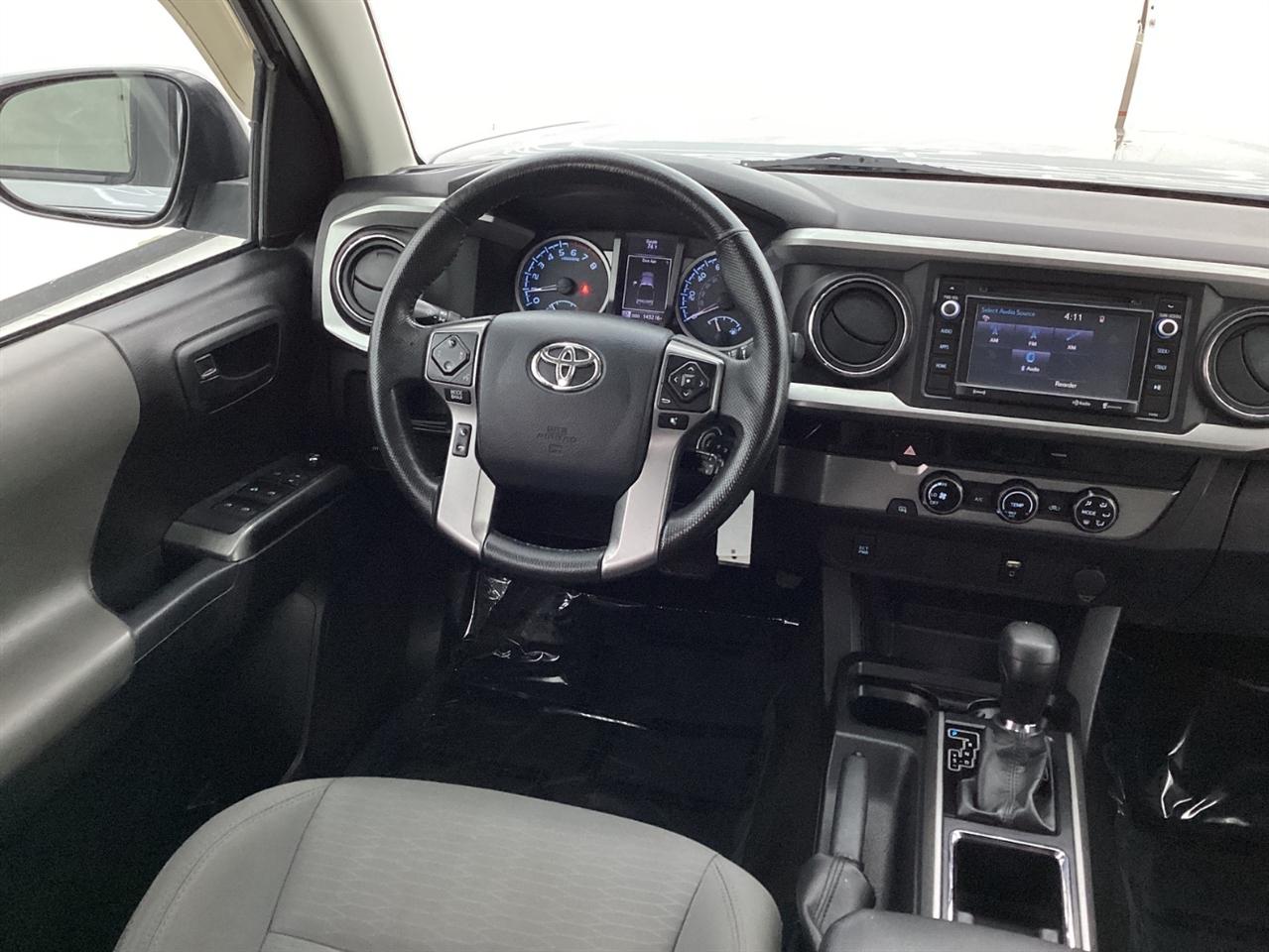Toyota Tacoma SR5 Double Cab 5' Bed I4 4x2 AT (Natl) 2017