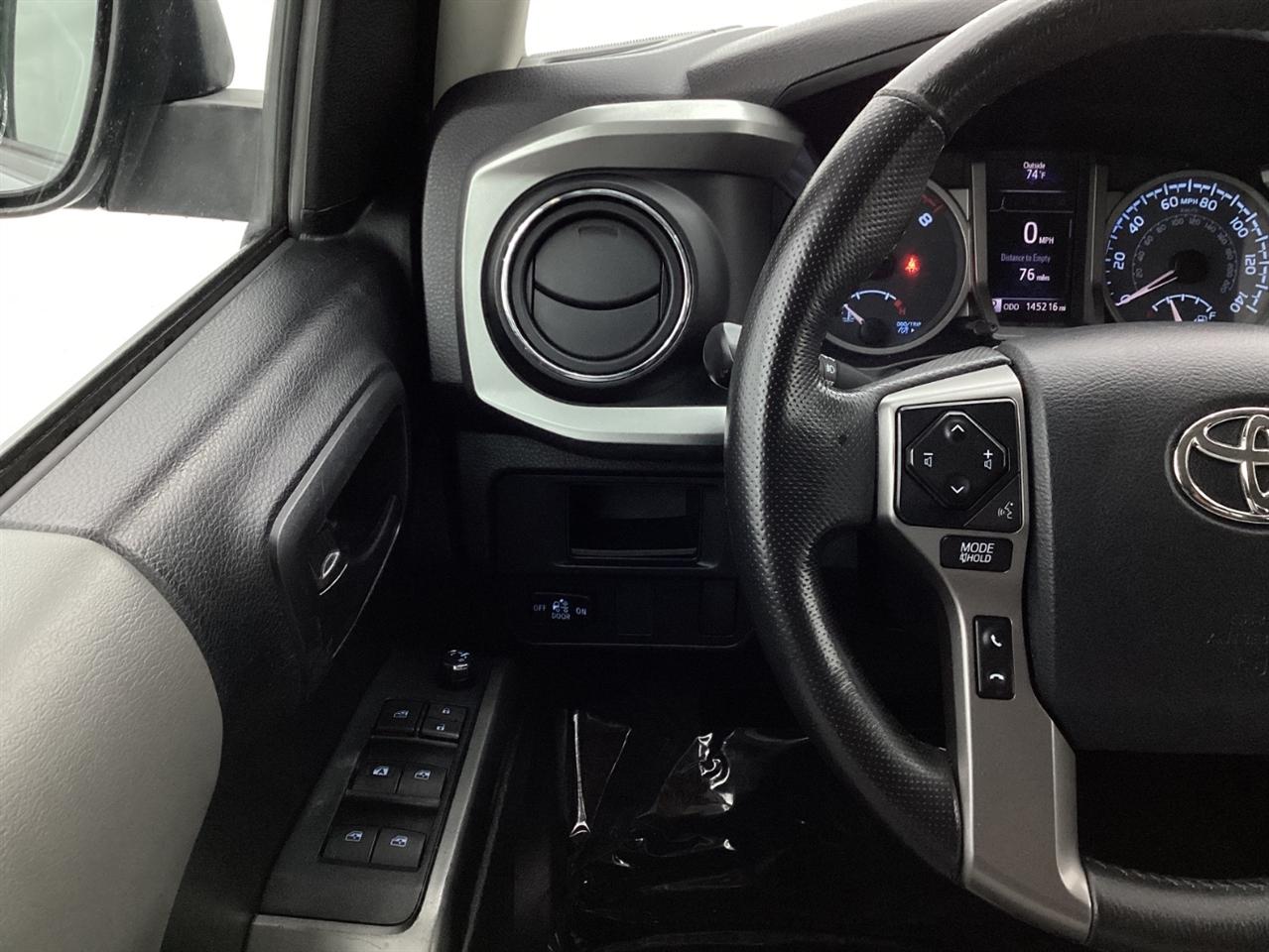 Toyota Tacoma SR5 Double Cab 5' Bed I4 4x2 AT (Natl) 2017