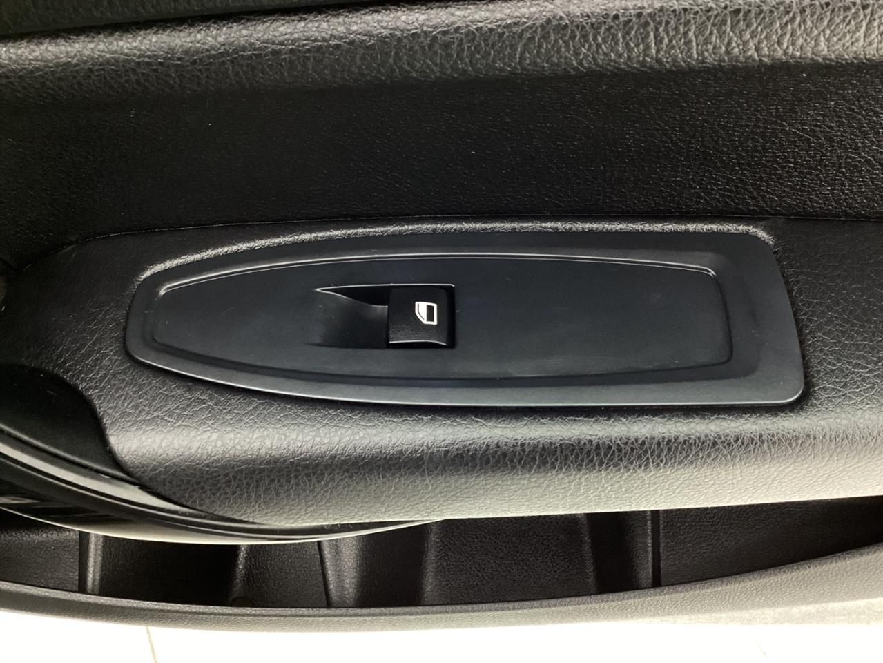 BMW 2 Series 2dr Cpe 228i xDrive AWD 2016